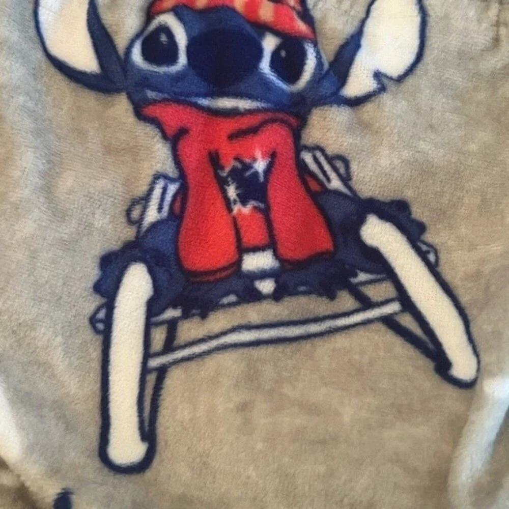 Lilo and Stitch Women’s Fleece Sleep Jogger Pants. NWT. XL (16-18).